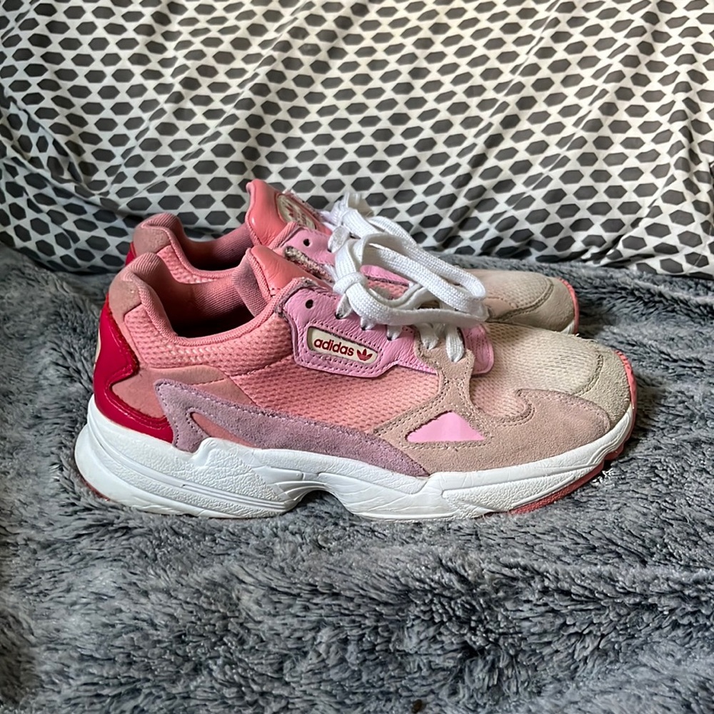 ✨LAST CHANCE ✨Pink Adidas Sneakers